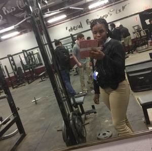 Meet your Posher, Yasmine